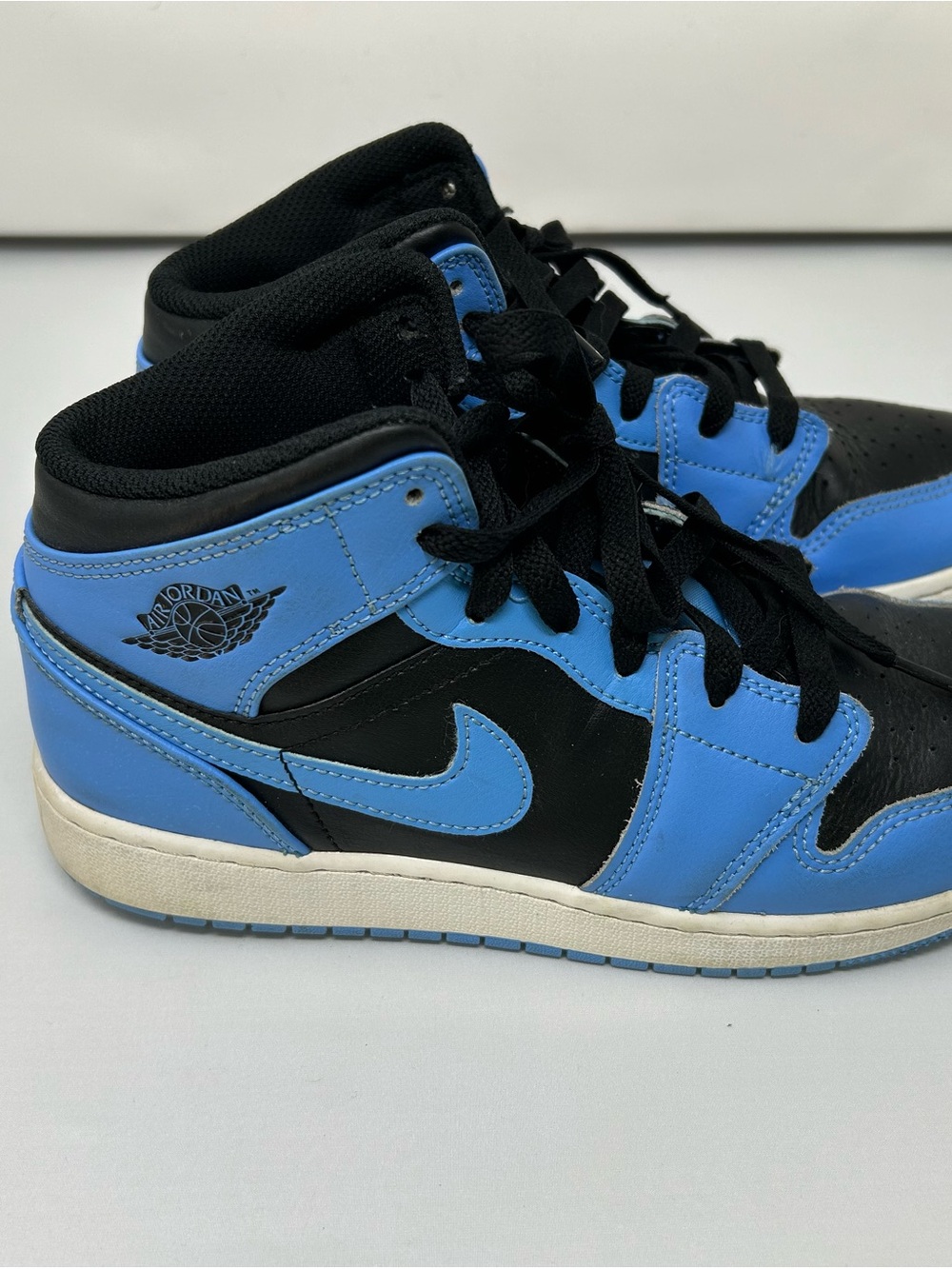 Jordan Kids' High-Top Sneakers in Black & Light Blue